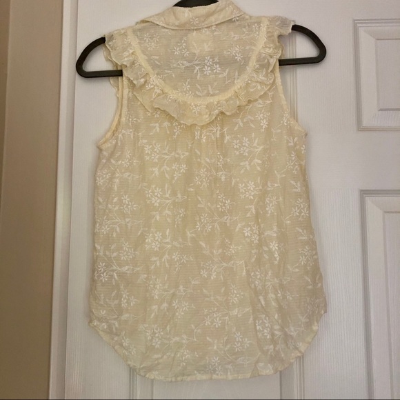 Anthro Ruffle Floral Sleeveless button down - Picture 4 of 8
